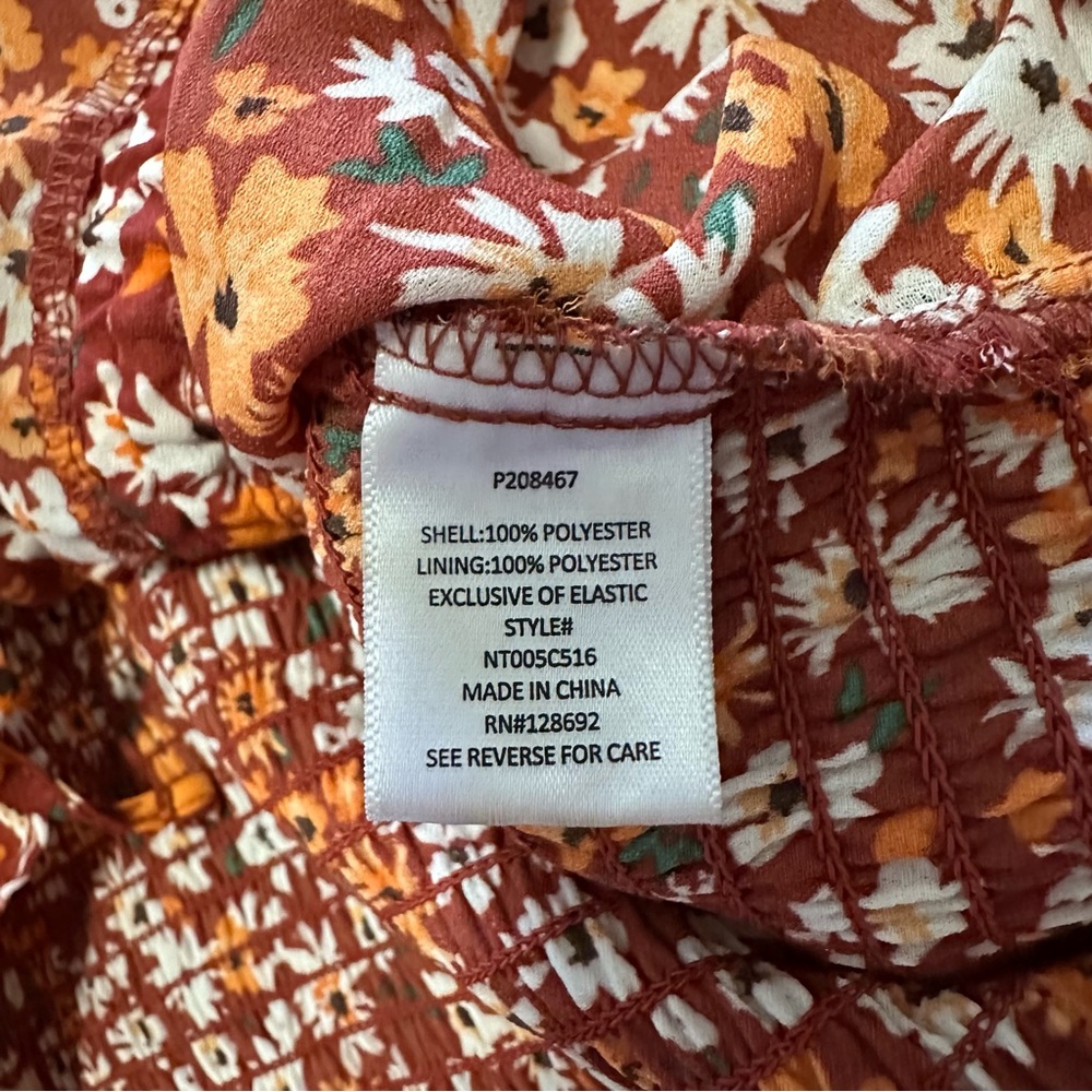 Madden NYC Floral Shirred Print Peasant Top Size Large Bohemian Cottagecore - Picture 7 of 10
